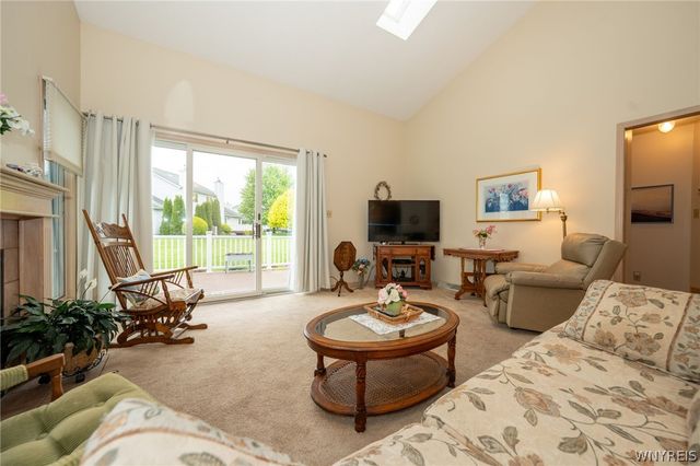 17 Niagara Shore Drive 17, Tonawanda, NY 14150