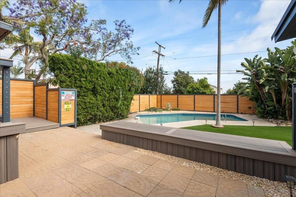 Image 18 of property listing at 1409 Wilbur Ave., San Diego, CA 92109