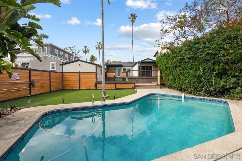 Image 2 of property listing at 1409 Wilbur Ave., San Diego, CA 92109