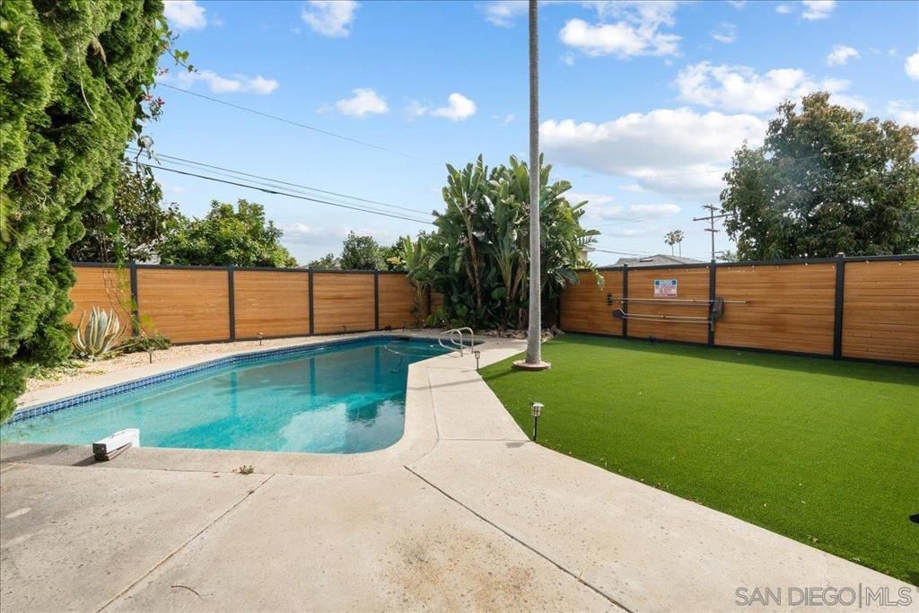 Image 21 of property listing at 1409 Wilbur Ave., San Diego, CA 92109