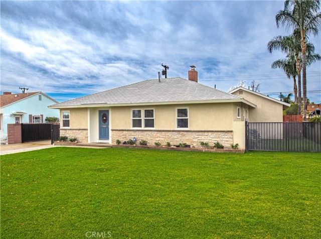 549 N La Sena, West Covina, CA 91790