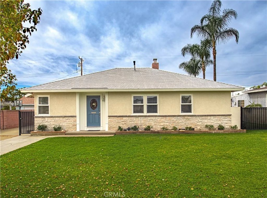 549 N La Sena, West Covina, CA 91790