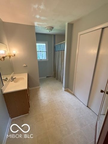 4520 E Heritage Woods Road, Bloomington, IN 47401
