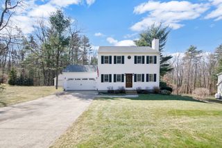 17 Country Ln, Palmer, MA 01069