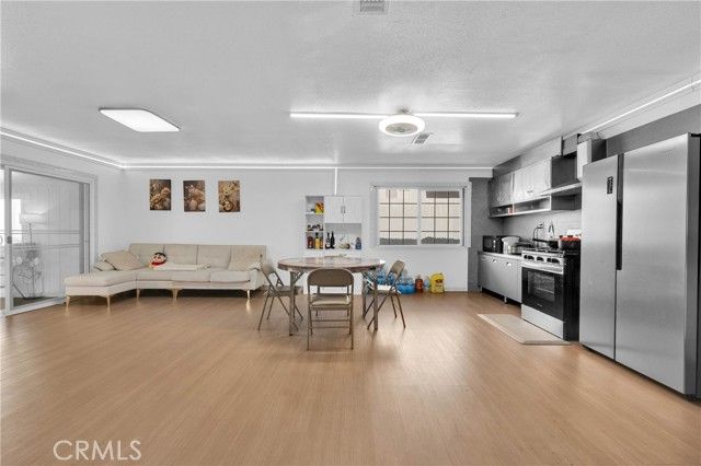 927 N Glenn, Ontario, CA 91764