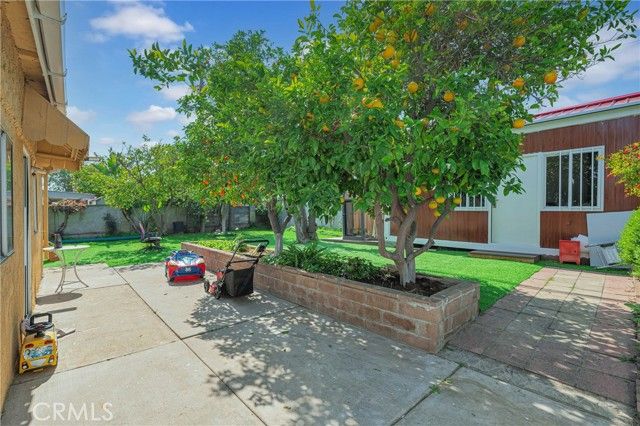 927 N Glenn, Ontario, CA 91764