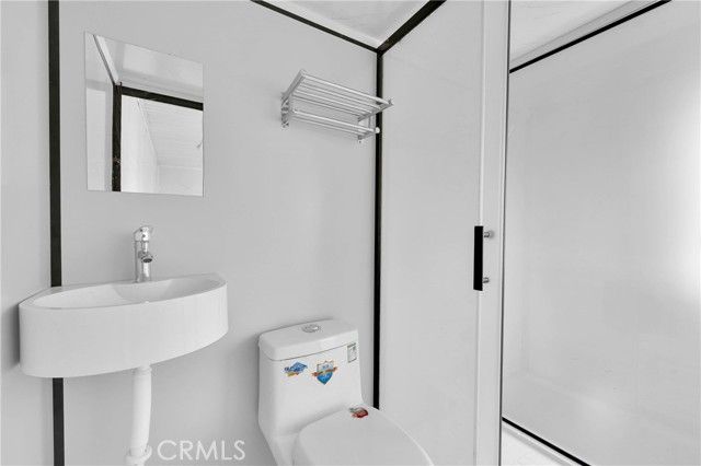 927 N Glenn, Ontario, CA 91764