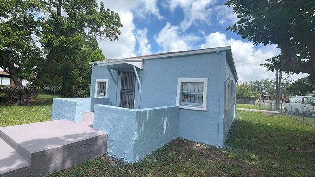 2461 NW 61st St 2461, Miami, FL 33142