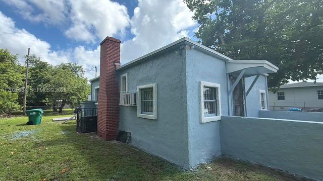 2461 NW 61st St 2461, Miami, FL 33142