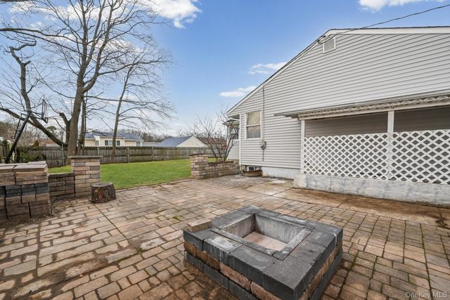 186 Westwood Drive, Brentwood, NY 11717