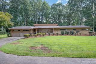 2756 Peachtree Road, Statesville, NC 28625