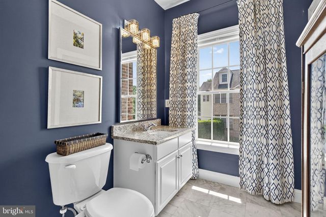 9198 TOPAZ ST, Fairfax, VA 22031
