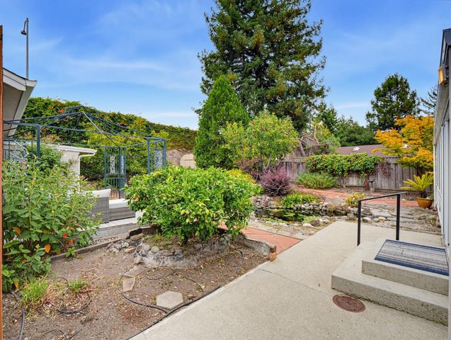 212 Dellview Avenue, Santa Cruz, CA 95062