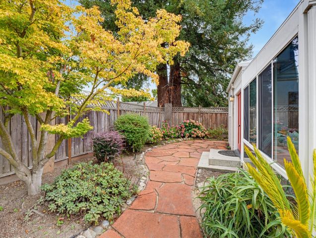 212 Dellview Avenue, Santa Cruz, CA 95062