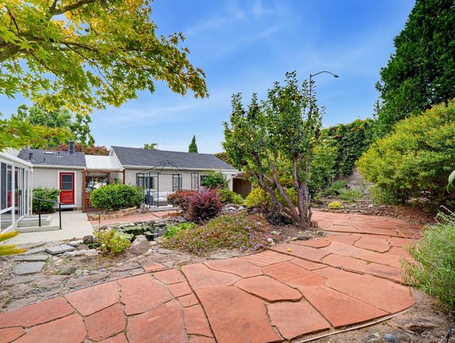 212 Dellview Avenue, Santa Cruz, CA 95062