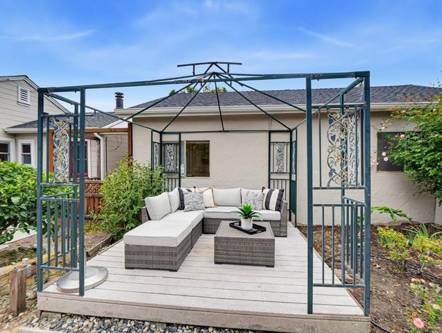 212 Dellview Avenue, Santa Cruz, CA 95062