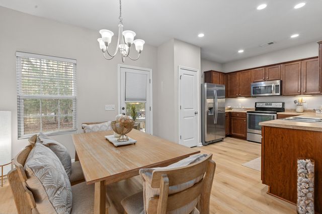 1086 Bennington Drive, Charleston, SC 29492