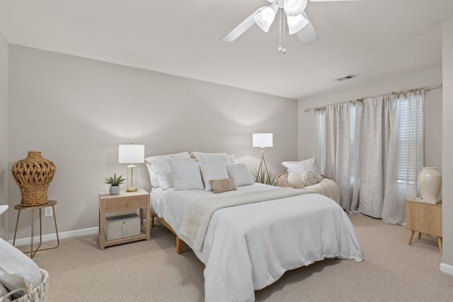 1086 Bennington Drive, Charleston, SC 29492