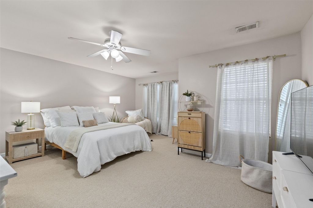 Image 18 of property listing at 1086 Bennington Drive, Charleston, SC 29492