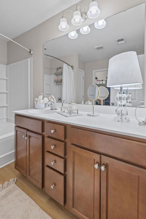 Image 25 of property listing at 1086 Bennington Drive, Charleston, SC 29492