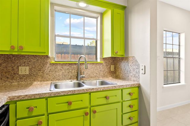 10715 Sandpiper Drive, Houston, TX 77096