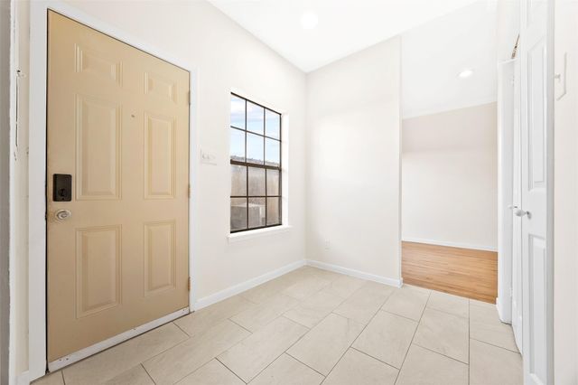 10715 Sandpiper Drive, Houston, TX 77096