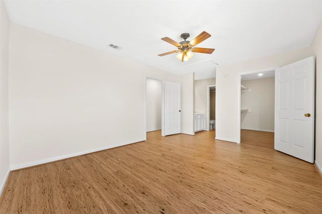 10715 Sandpiper Drive, Houston, TX 77096