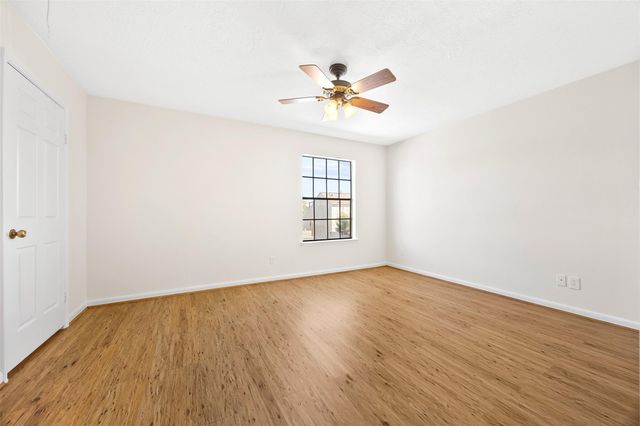 10715 Sandpiper Drive, Houston, TX 77096