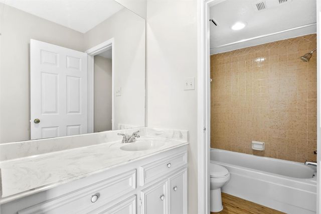 10715 Sandpiper Drive, Houston, TX 77096