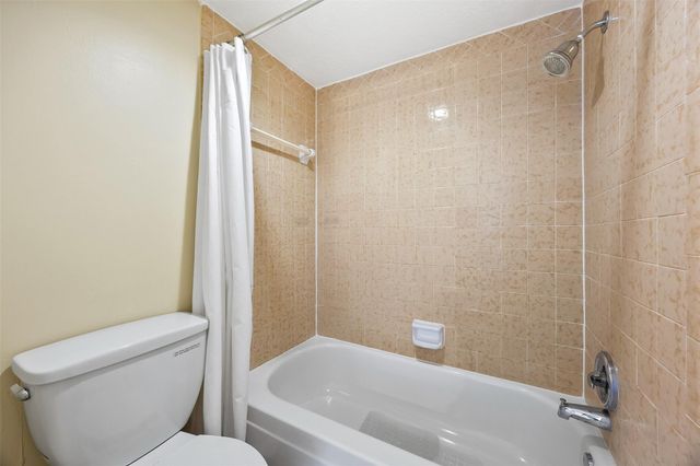 10715 Sandpiper Drive, Houston, TX 77096