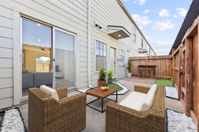 10715 Sandpiper Drive, Houston, TX 77096