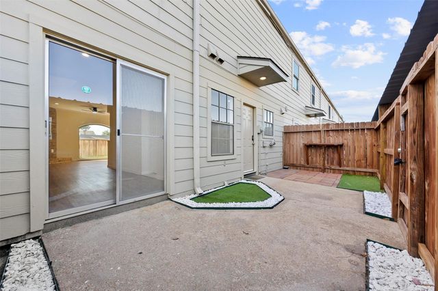 10715 Sandpiper Drive, Houston, TX 77096