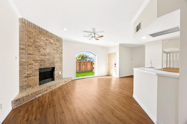 10715 Sandpiper Drive, Houston, TX 77096