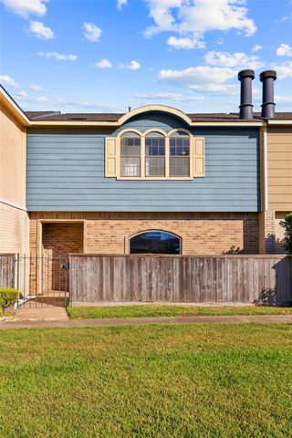 10715 Sandpiper Drive, Houston, TX 77096