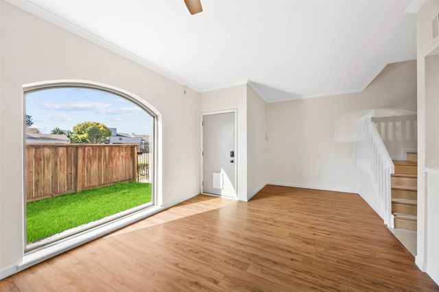 10715 Sandpiper Drive, Houston, TX 77096