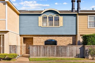 10715 Sandpiper Drive, Houston, TX 77096