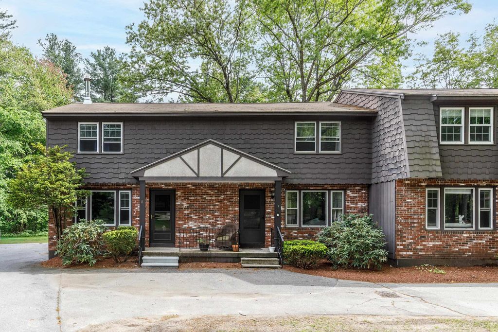 8 Midridge Circle, Londonderry, NH 03053