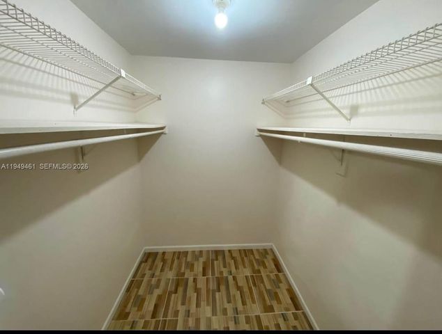 20440 SW 122nd Pl Side apt, Miami, FL 33177