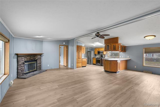 9072 Greentree Drive, Newport, MI 48166