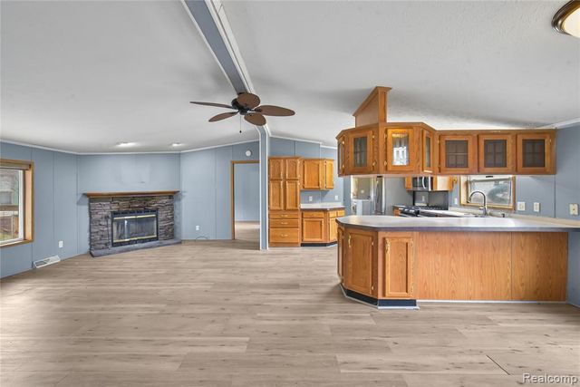 9072 Greentree Drive, Newport, MI 48166