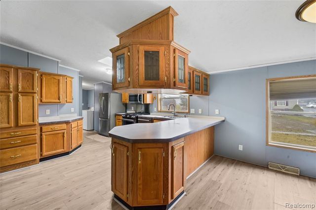 9072 Greentree Drive, Newport, MI 48166