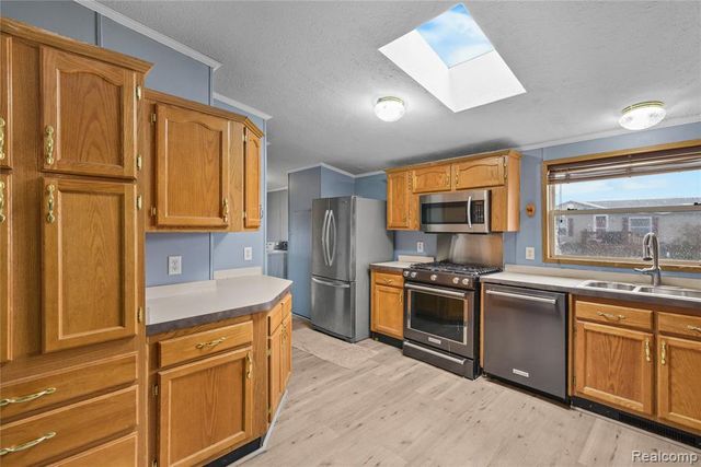 9072 Greentree Drive, Newport, MI 48166