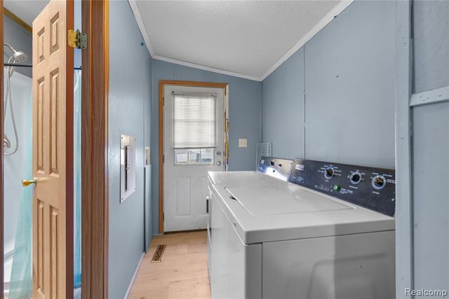 9072 Greentree Drive, Newport, MI 48166