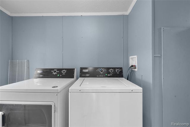 9072 Greentree Drive, Newport, MI 48166