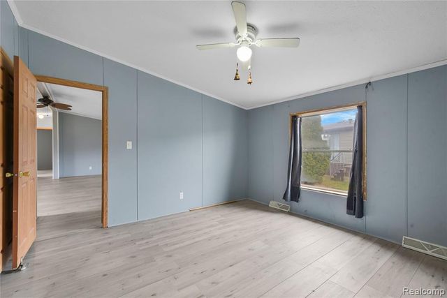 9072 Greentree Drive, Newport, MI 48166