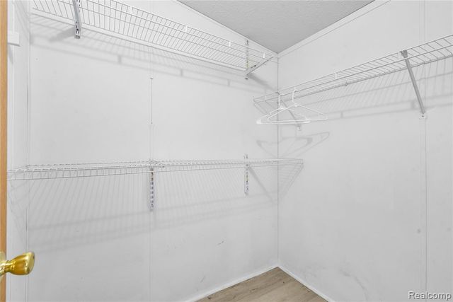 9072 Greentree Drive, Newport, MI 48166