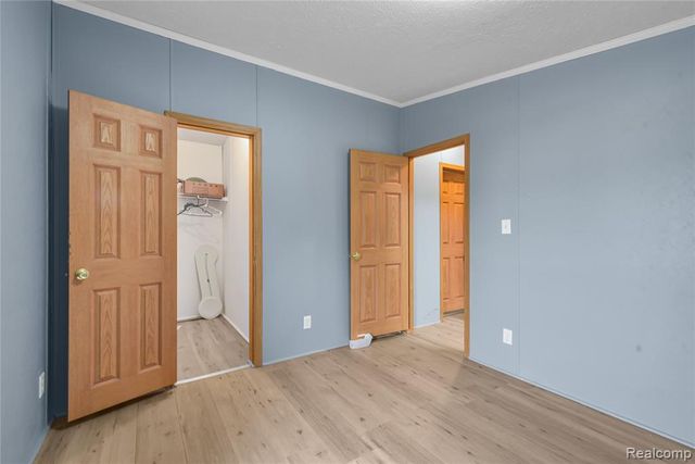 9072 Greentree Drive, Newport, MI 48166