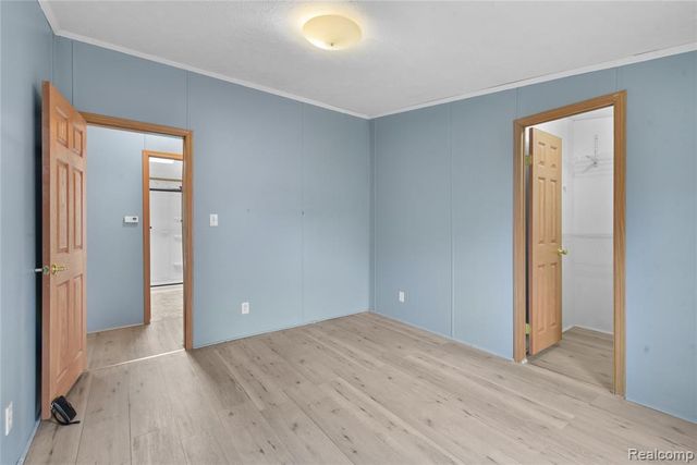 9072 Greentree Drive, Newport, MI 48166