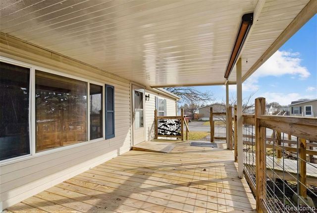 9072 Greentree Drive, Newport, MI 48166