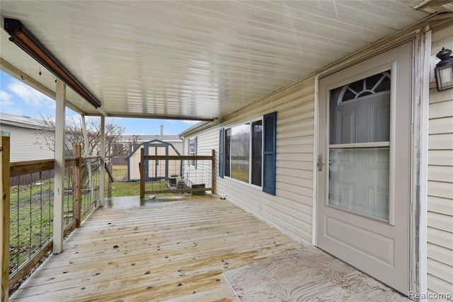 9072 Greentree Drive, Newport, MI 48166